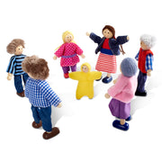 Wooden Doll Family O8